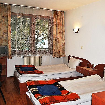 Family Hotel Zora Sofia Exterior photo